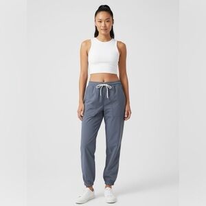 Women's Gray Vouri Jogger Pants Size Medium EUC (worn once)